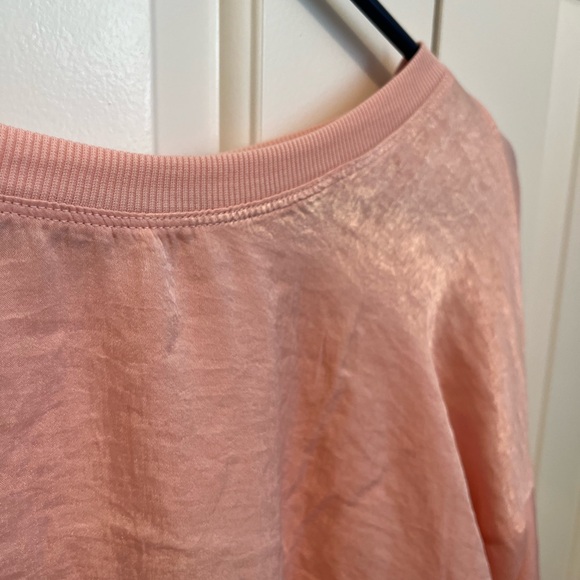 Bare Necessities Satin Jersey long sleeve crew sweater size medium color pink - Picture 10 of 14